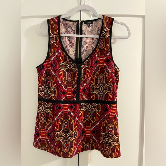 Pattern Top - Picture 1 of 5